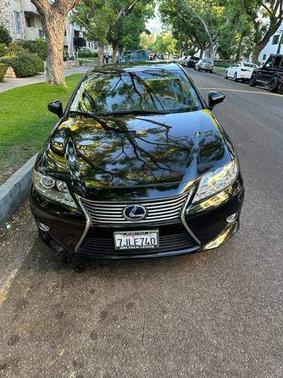 2015 Lexus ES 300h Base