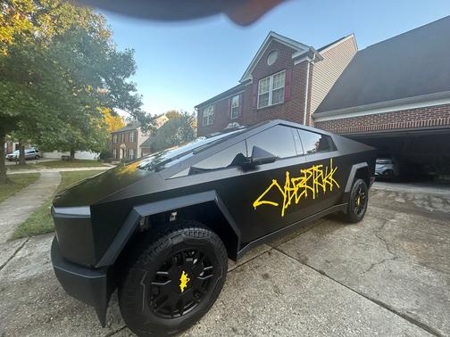 2024 Tesla Cybertruck AWD