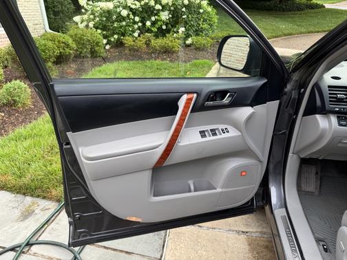 2010 Toyota Highlander Limited