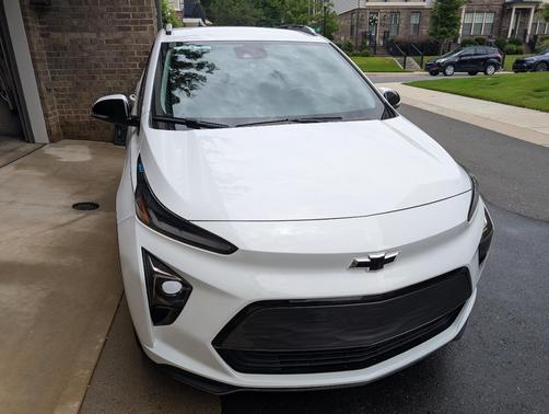 White 2022 Chevrolet Bolt EUV LT