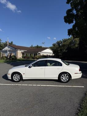 White 2004 Jaguar S-Type 3