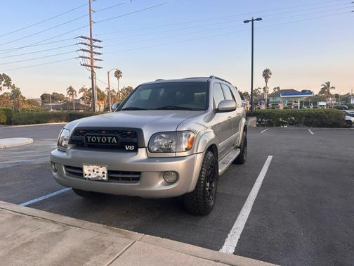 2005 Toyota Sequoia Limited
