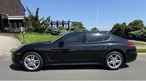 2014 Porsche Panamera 4