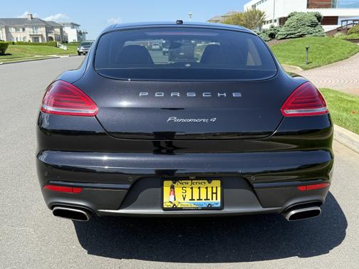 2014 Porsche Panamera 4