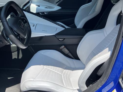 2021 Chevrolet Corvette Stingray w/2LT