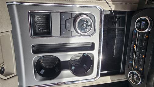 White 2021 Ford Expedition XLT