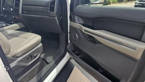 White 2021 Ford Expedition XLT