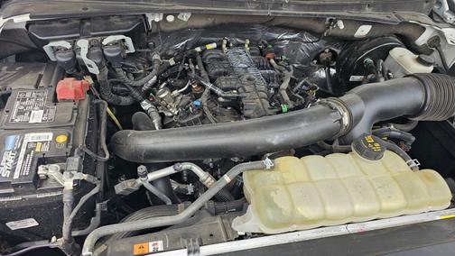 White 2021 Ford Expedition XLT