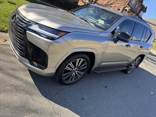 2023 Lexus LX 600 Luxury
