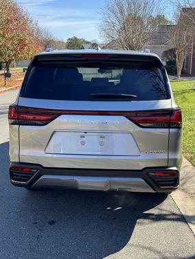 2023 Lexus LX 600 Luxury