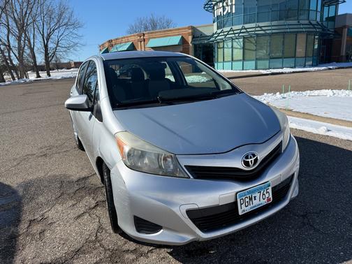 2014 Toyota Yaris LE