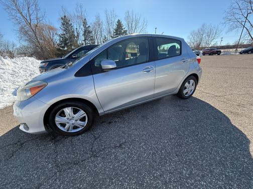 2014 Toyota Yaris LE