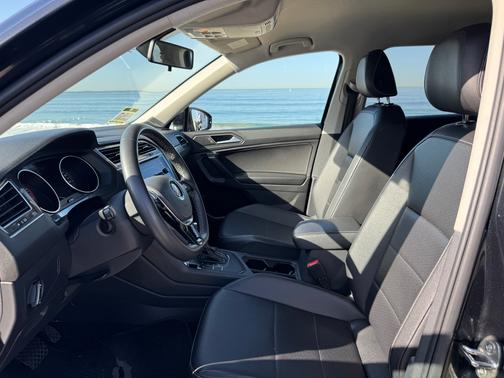 2021 Volkswagen Tiguan 2.0T SE R-Line Black