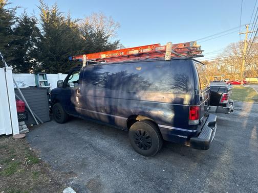 2008 Ford E250 Base
