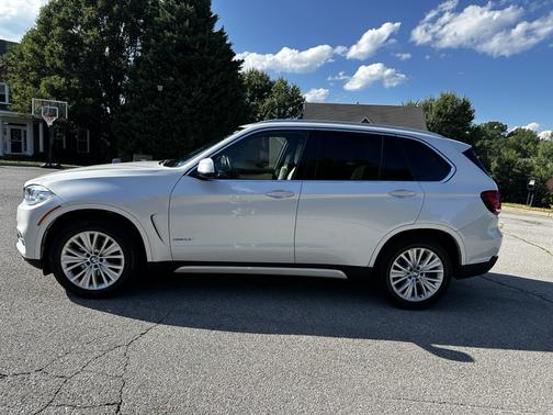 White 2017 BMW X5 xDrive35i