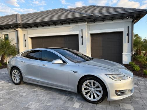2018 Tesla Model S 75D
