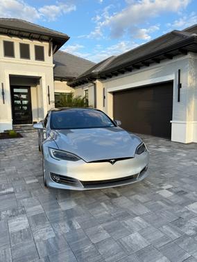 2018 Tesla Model S 75D