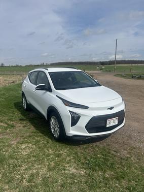 White 2023 Chevrolet Bolt EUV LT