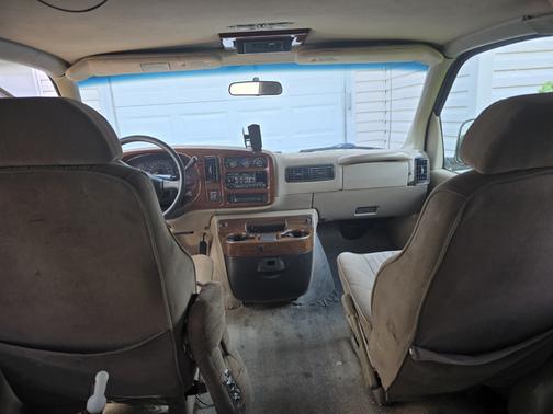 Brown 2000 Chevrolet Express 1500 Base