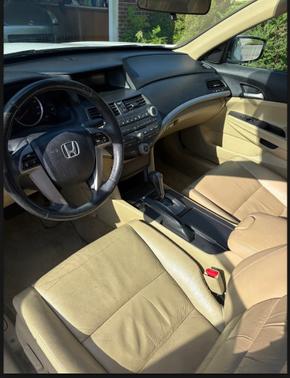 White 2012 Honda Accord SE