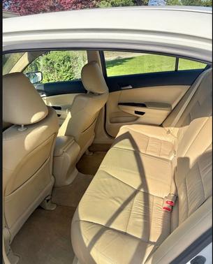 White 2012 Honda Accord SE
