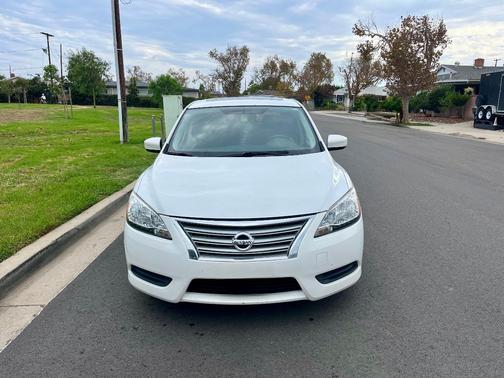 White 2015 Nissan Sentra SV