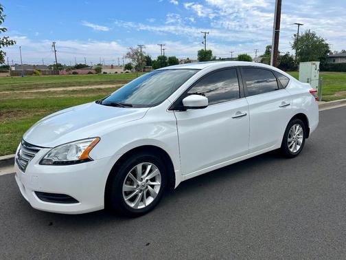 White 2015 Nissan Sentra SV