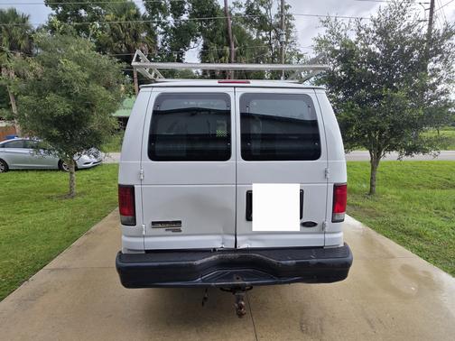 White 2013 Ford E250 Cargo