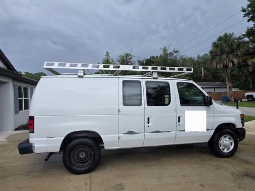 White 2013 Ford E250 Cargo