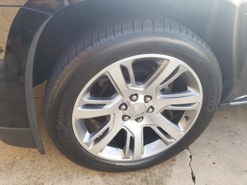 Photo 5 of 8 of 2015 Cadillac Escalade Premium