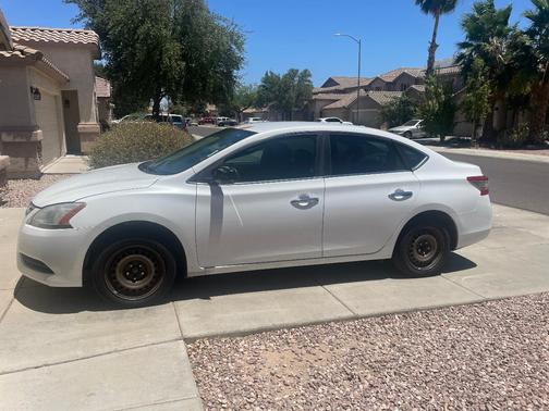 White 2015 Nissan Sentra SV