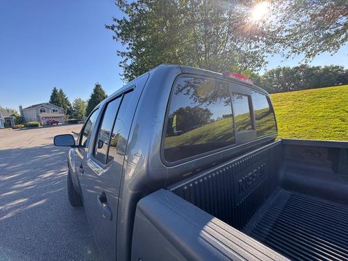 Gray 2016 Nissan Frontier SV