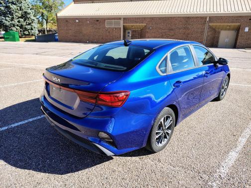 Blue 2023 Kia Forte LXS