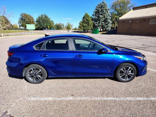 Blue 2023 Kia Forte LXS