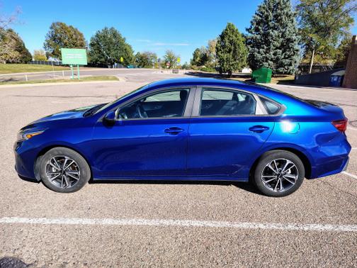 Blue 2023 Kia Forte LXS