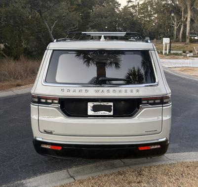 2022 Jeep Grand Wagoneer Series III