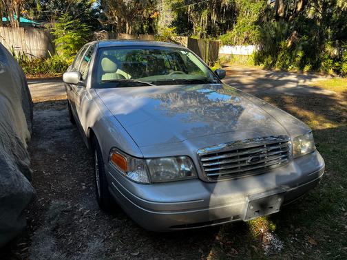2011 Ford Crown Victoria LX