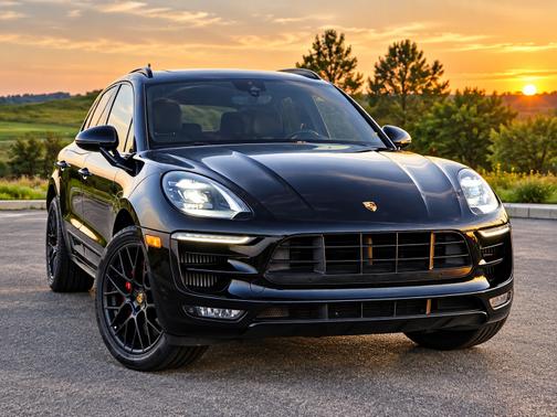 Black 2018 Porsche Macan Macan GTS