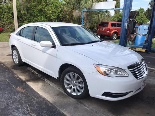 2013 Chrysler 200 Touring