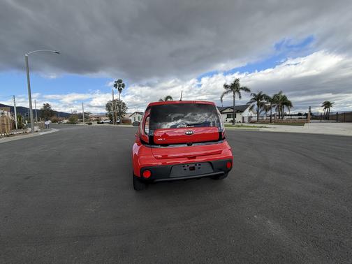 Red 2019 Kia Soul Base