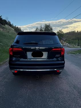 Green 2016 Honda Pilot Elite