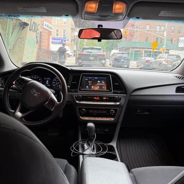 Black 2018 Hyundai SONATA SE