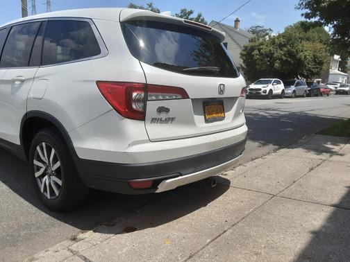 White 2020 Honda Pilot EX