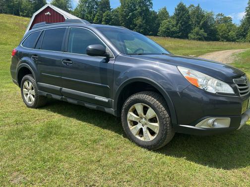 2011 Subaru Outback 3.6 R Limited
