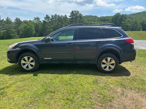 2011 Subaru Outback 3.6 R Limited