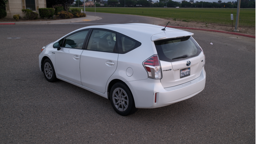 2016 Toyota Prius v Two