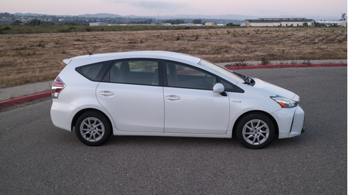 2016 Toyota Prius v Two