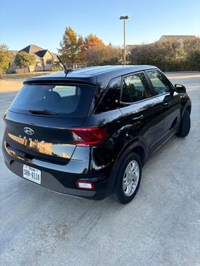 2023 Hyundai VENUE SE