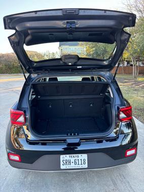 2023 Hyundai VENUE SE