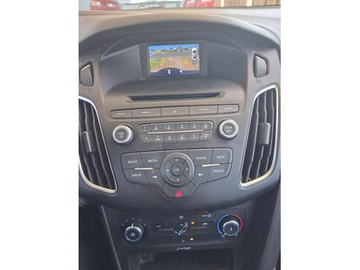 Blue 2015 Ford Focus SE